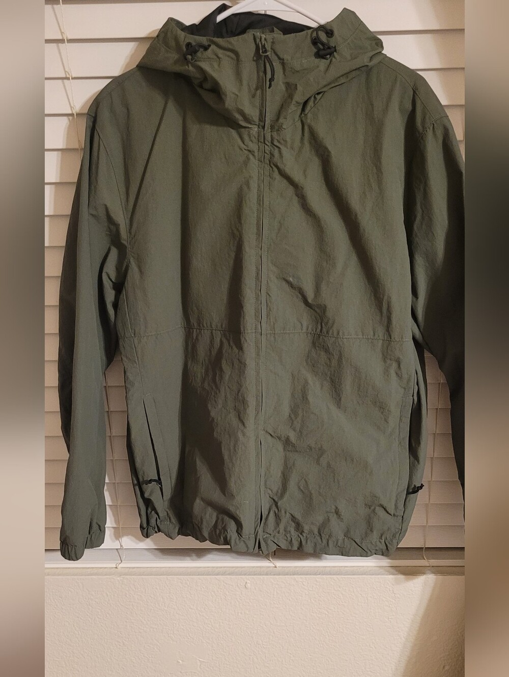 H&M Lightweight Green Jacket With Hood. LIKE NEW